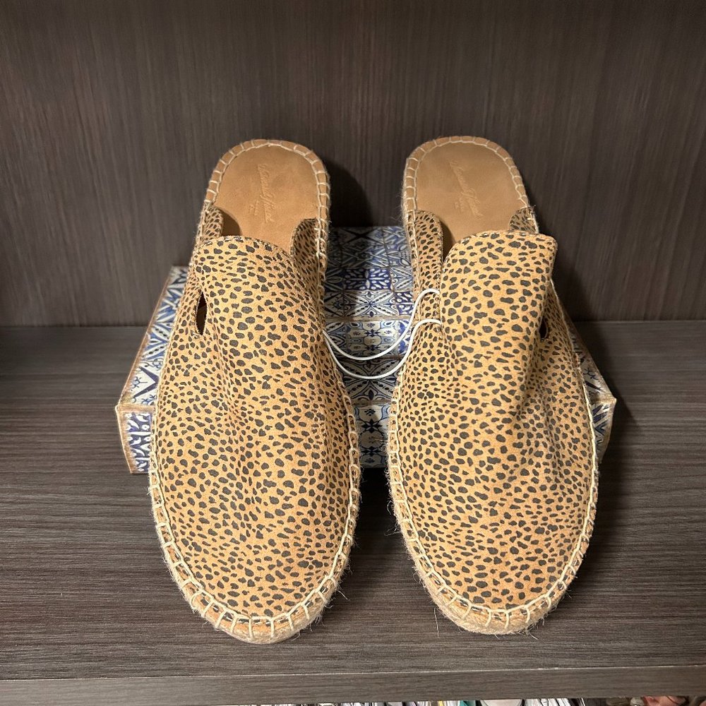 NWT! Universal Thread Brown "Clara" Shoes Sz. 9.5